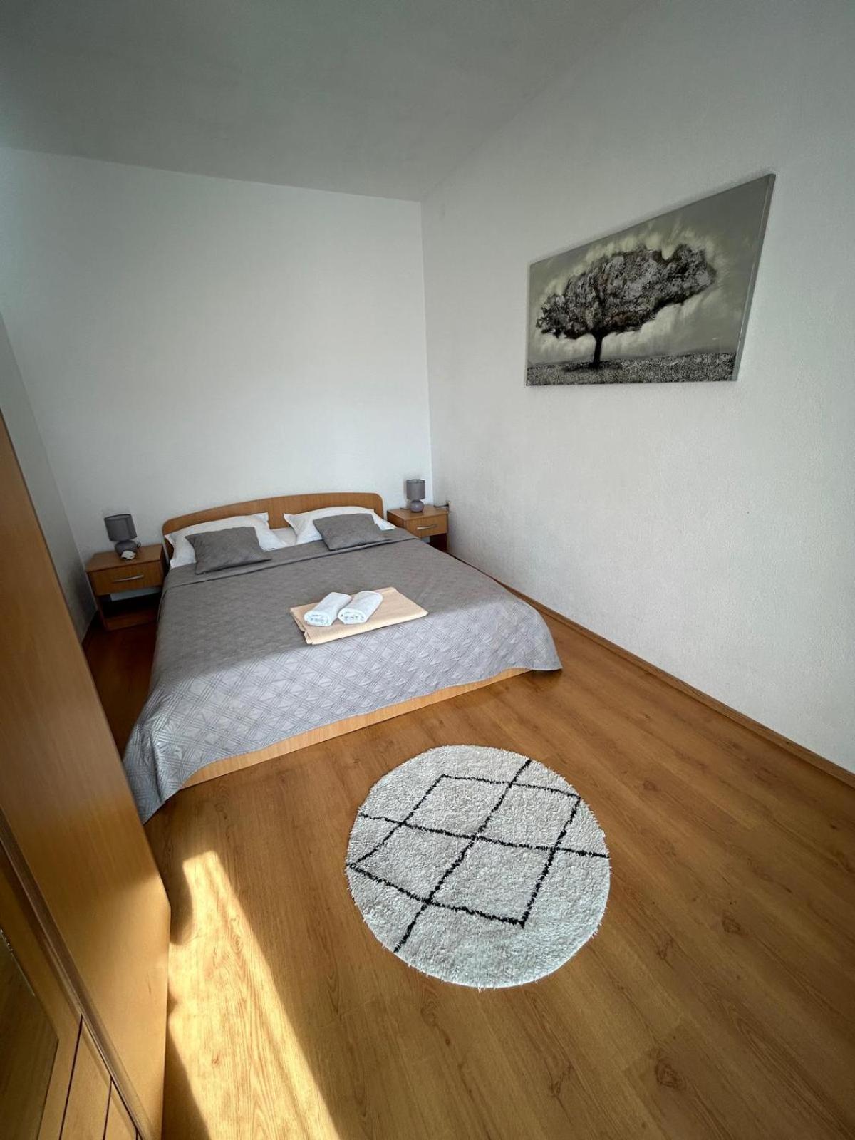 Apartmani Grgic 特罗吉尔 外观 照片